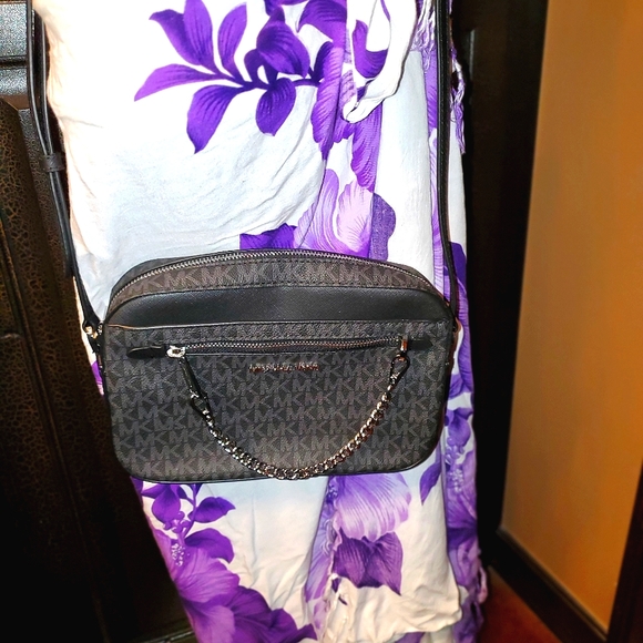 AUTHENTIC Michael Kors crossbody💖 NEW - Picture 16 of 16